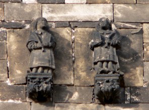 성 유스토와 성 파스토르_photo by Oliver-Bonjoch_on the Tower of the Church of Sts Justus and Pastor in Barcelona_Spain.jpg